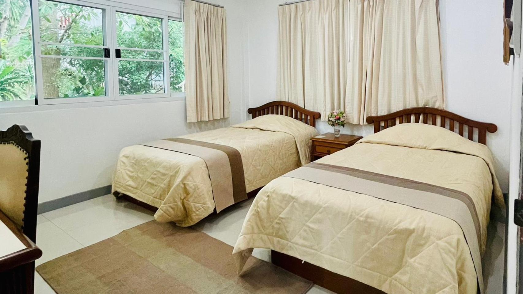 Baan Ing Khao Hotel Pakchong Bagian luar foto