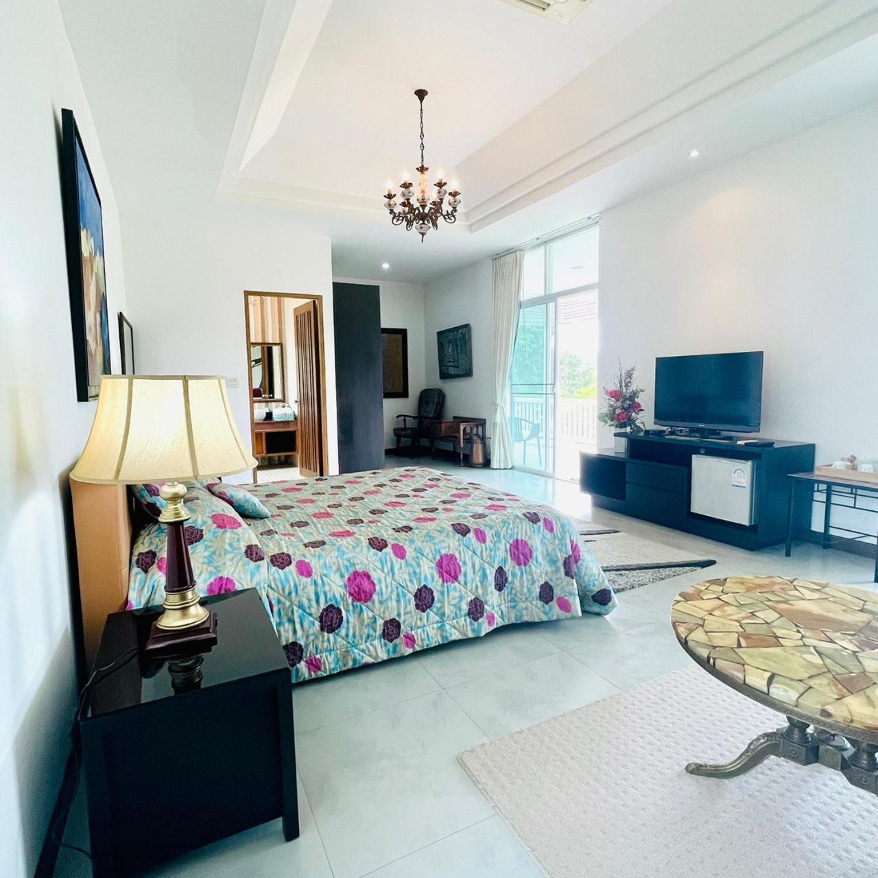Baan Ing Khao Hotel Pakchong Bagian luar foto