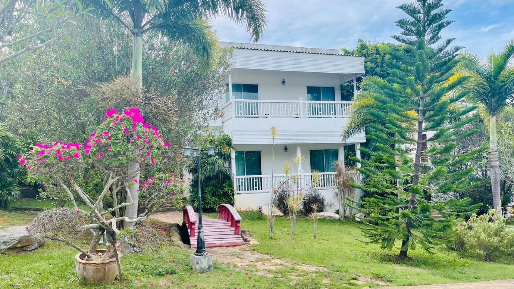 Baan Ing Khao Hotel Pakchong Bagian luar foto