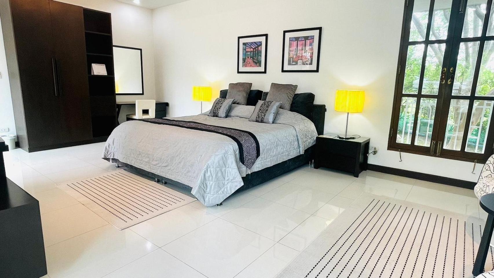 Baan Ing Khao Hotel Pakchong Bagian luar foto